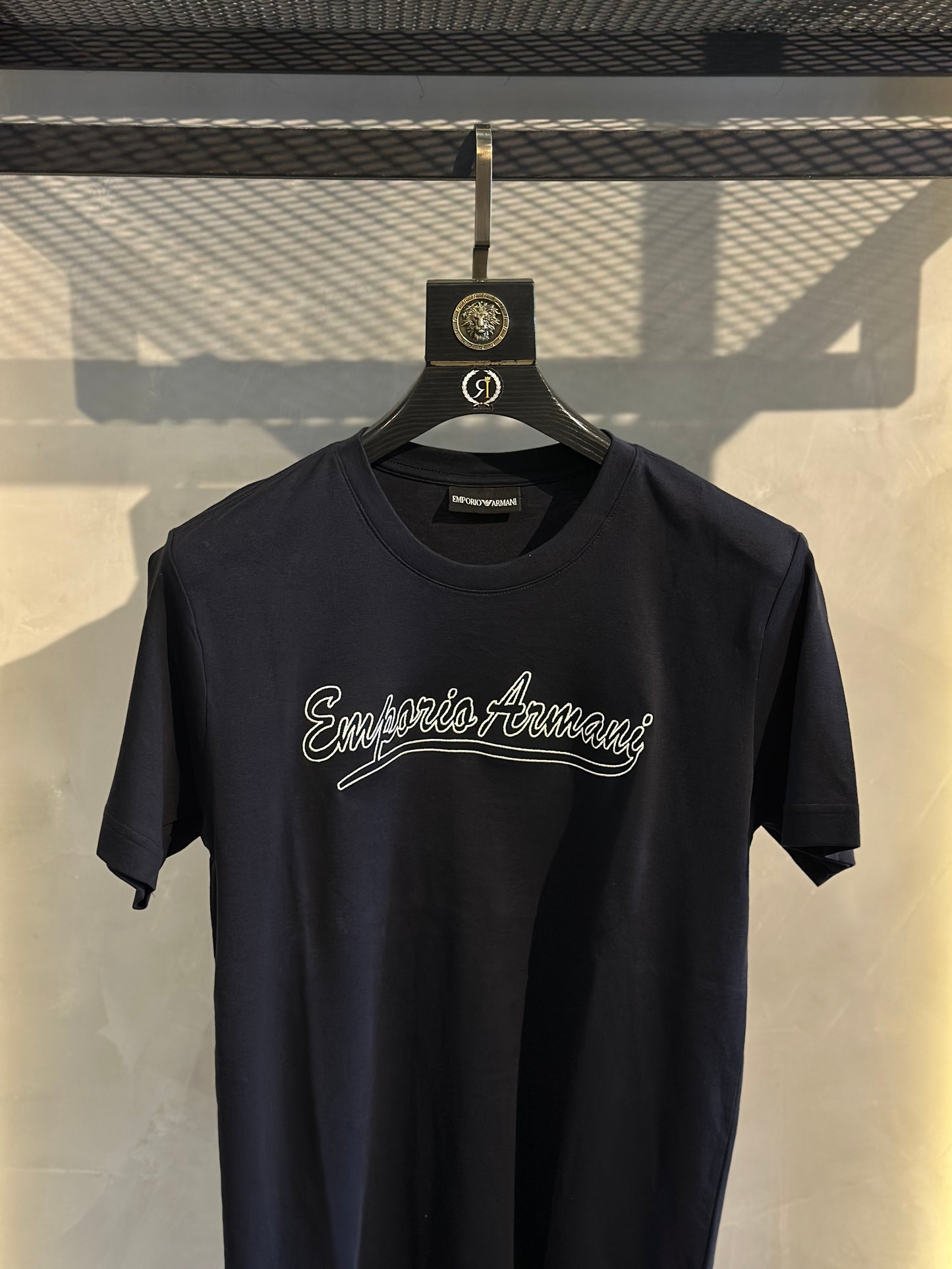 T-shirt E A
