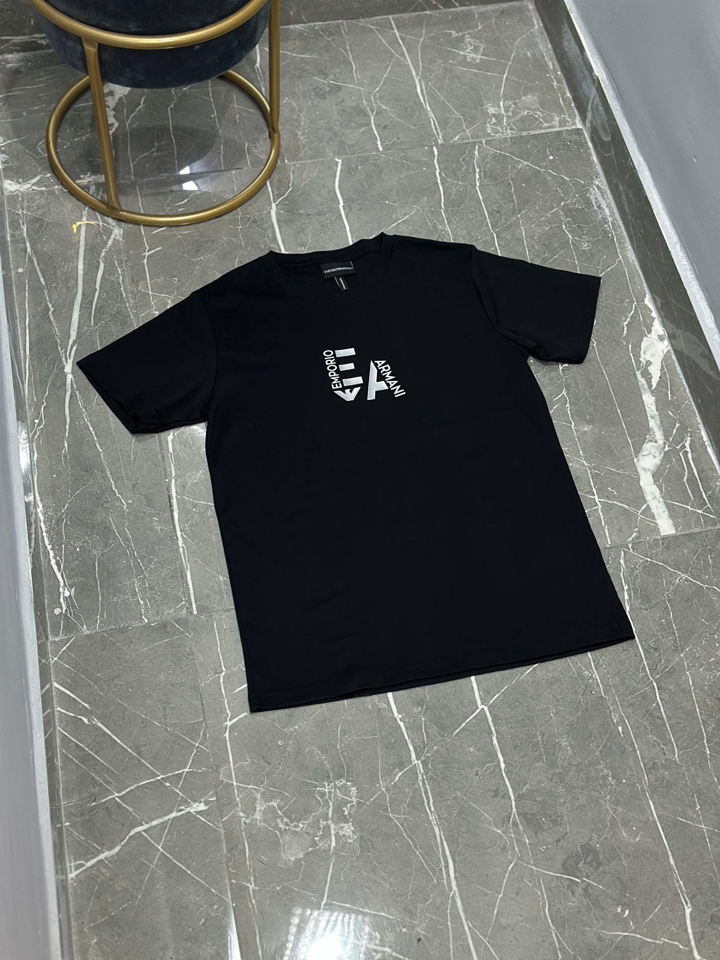 T-SHIRT E A