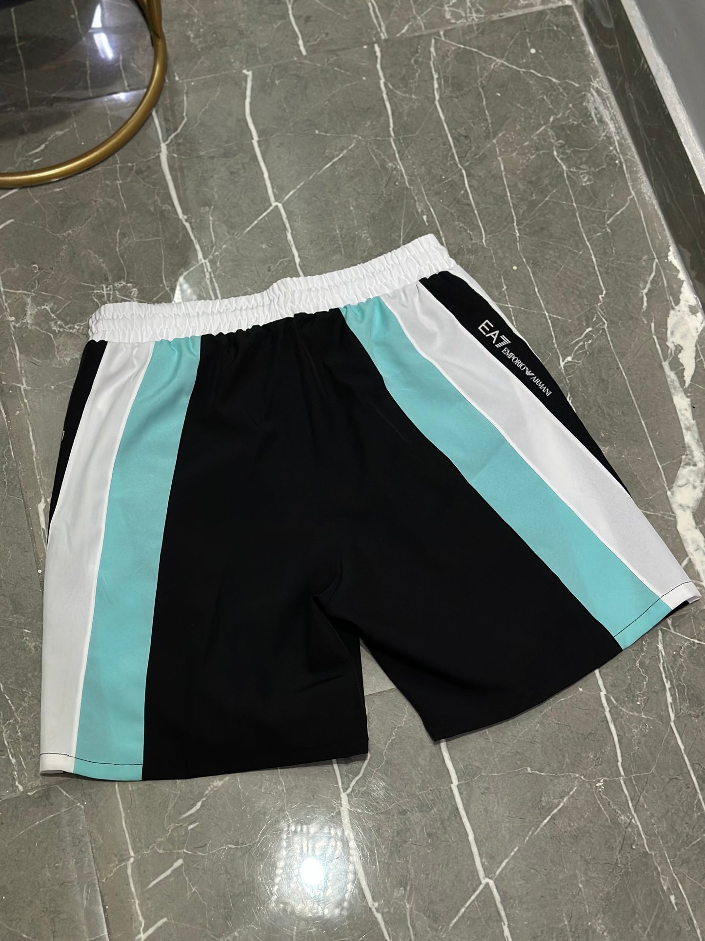 Short E A 7