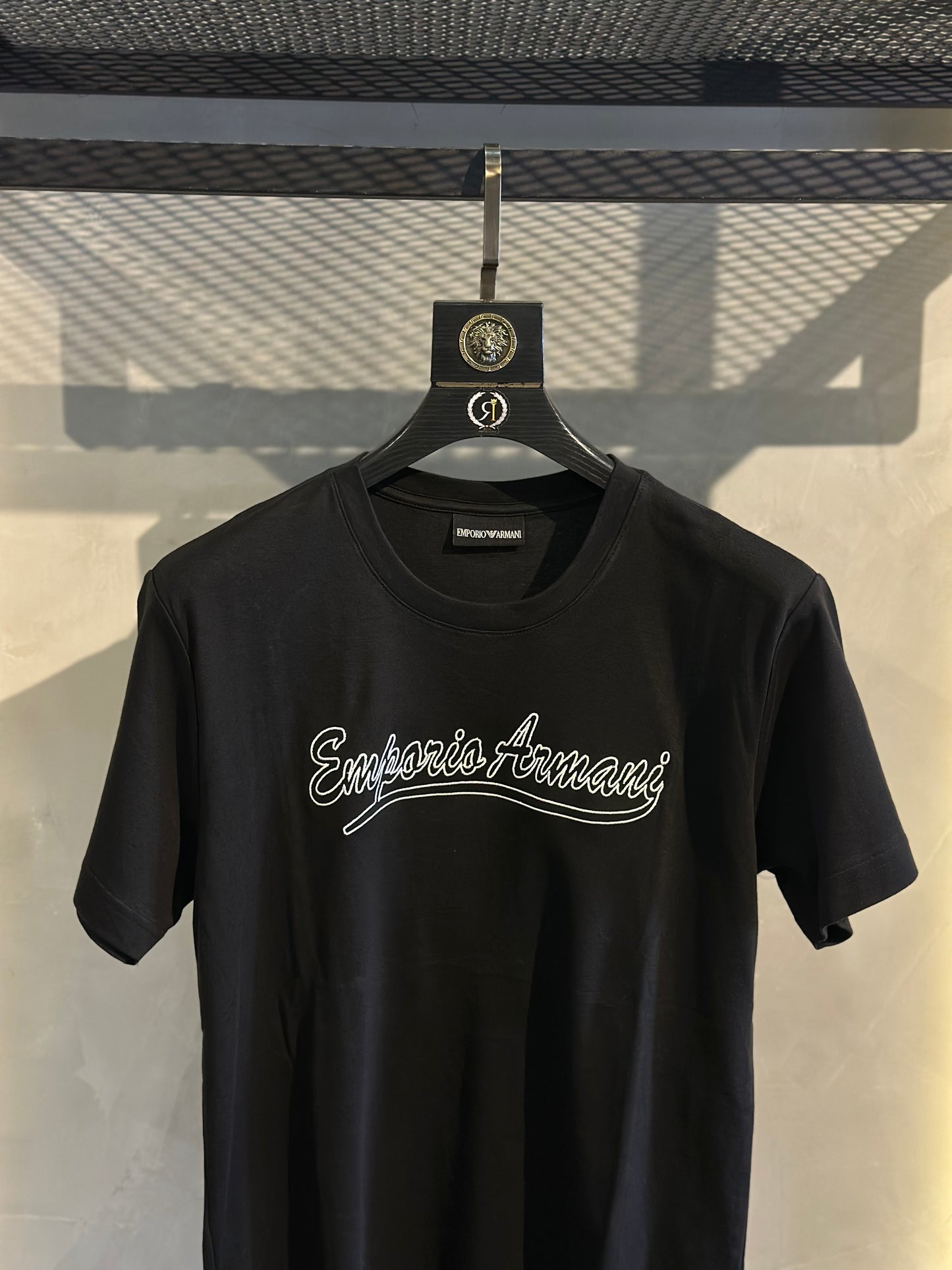 T-shirt E A