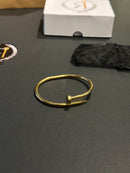 Bracelete modelo prego