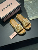 Slide Miu M!iu