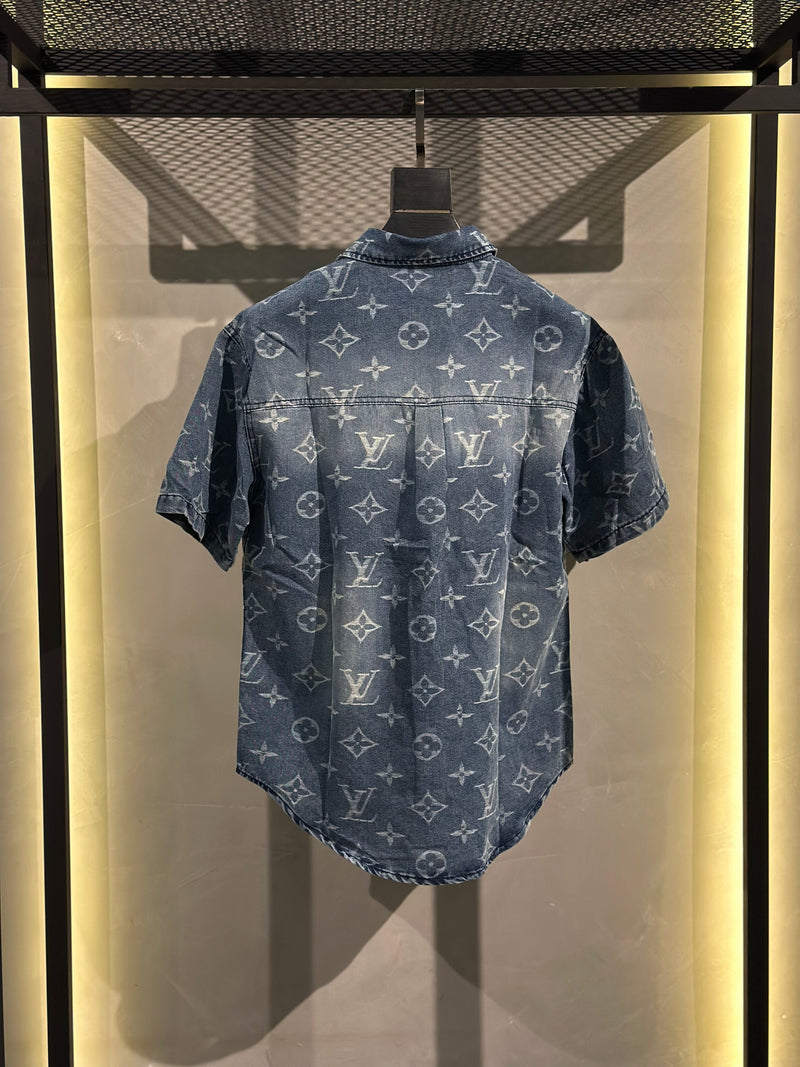 Camisa de botão Lv
