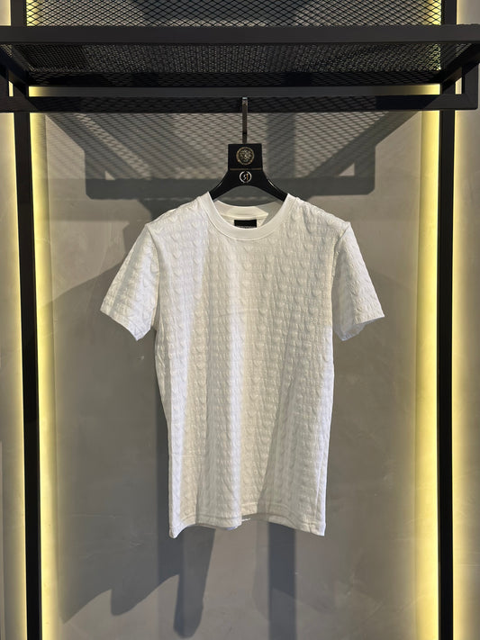 T-shirt E A