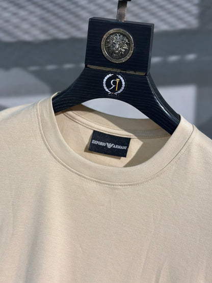 T-shirt E A