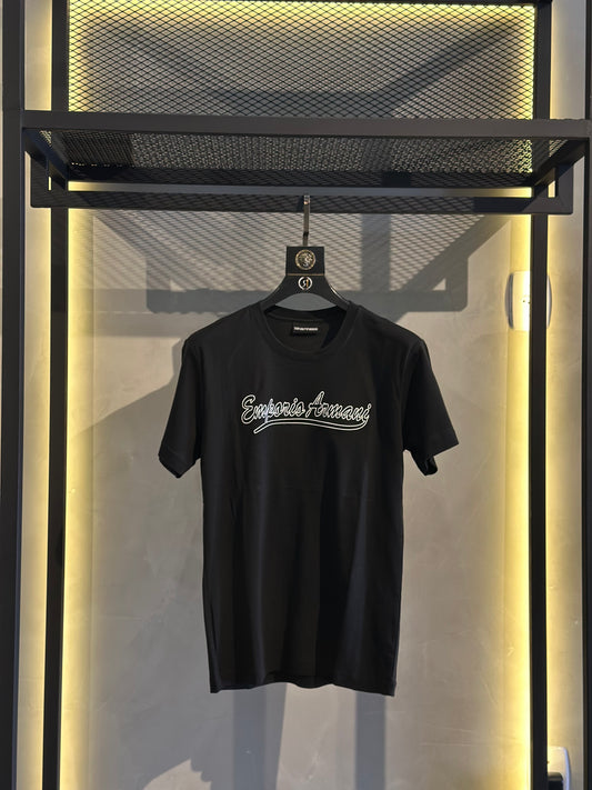 T-shirt E A